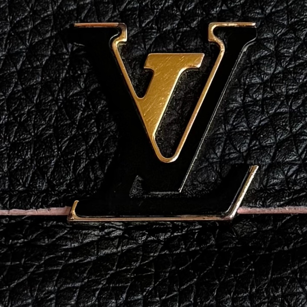 Louis Vuitton Capucines Compact Wallet - Black with Ballerina Pink Edging P0303 - Picture 3 of 17
